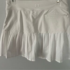 Under Armour Women's White Skort Skirt with Shorts Medium